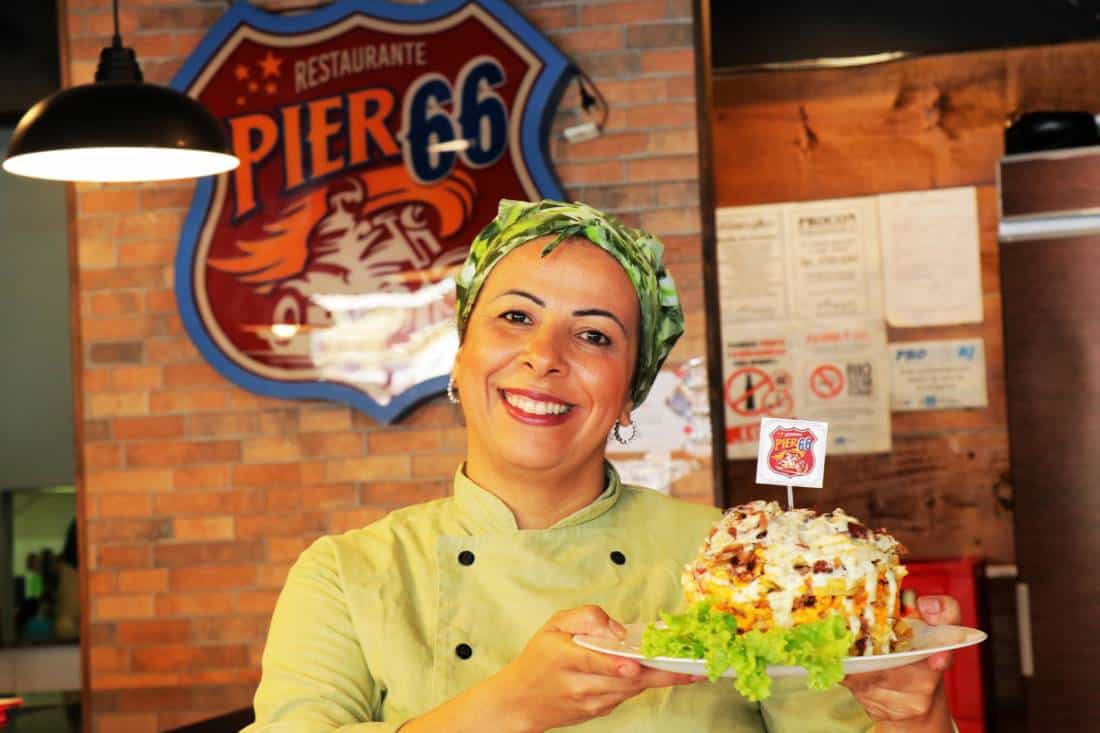 Você está visualizando atualmente Pastel, fritas, escondidinho… Hum!!! Novos pratos de costela no Pier 66